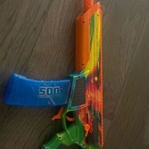 Hydro strike 500 comes with battery and charger